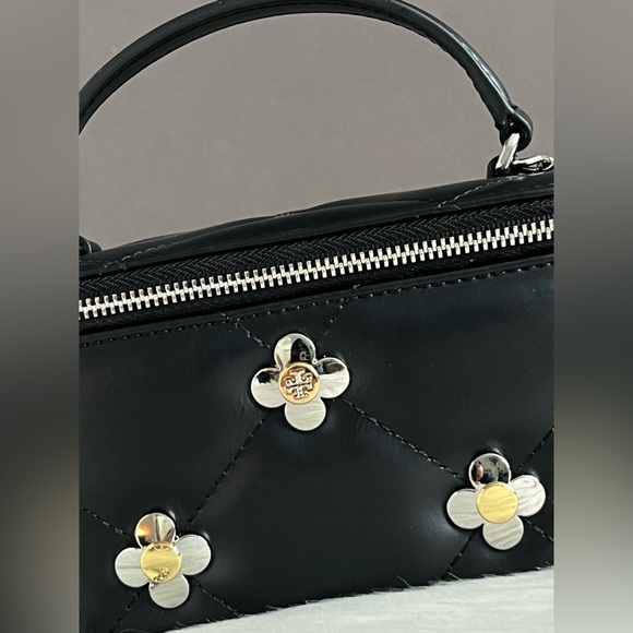 Tory Burch Kira Diamond Quilt Clover Vanity Case - Picture 2 of 12